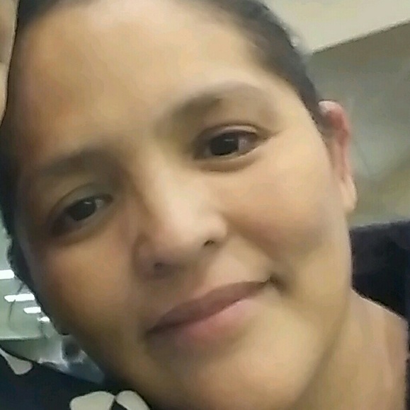 Meet your Posher, Christina - Picture 1 of 1